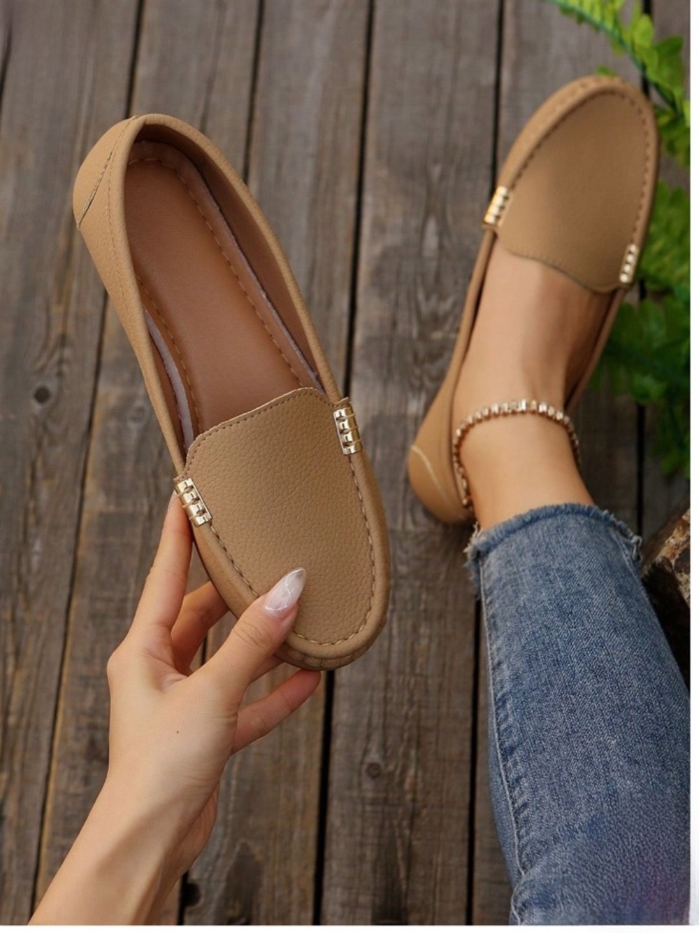 ClassicNeutral Tone Faux Leather Loafers 42 Tan